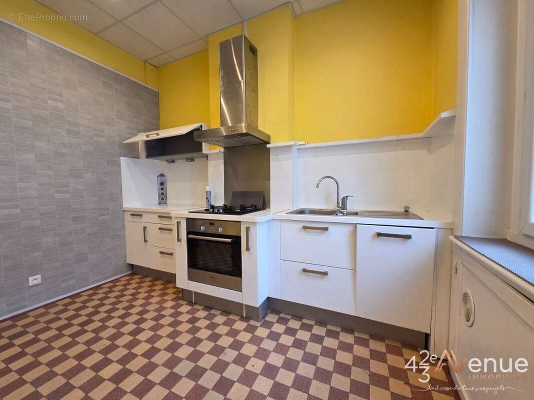 Appartement à SAINT-ETIENNE