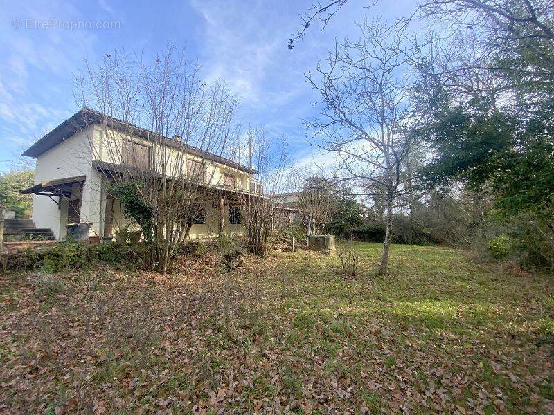 Maison à BRUGUIERES