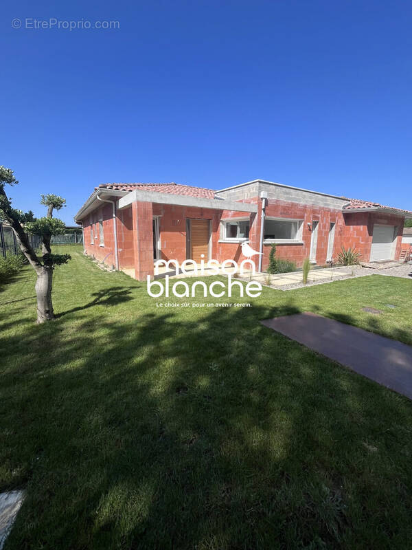 Maison à SAINT-DENIS-DE-PILE