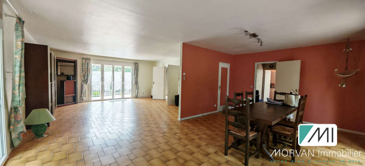 Maison à LES ESSARTS-LE-ROI