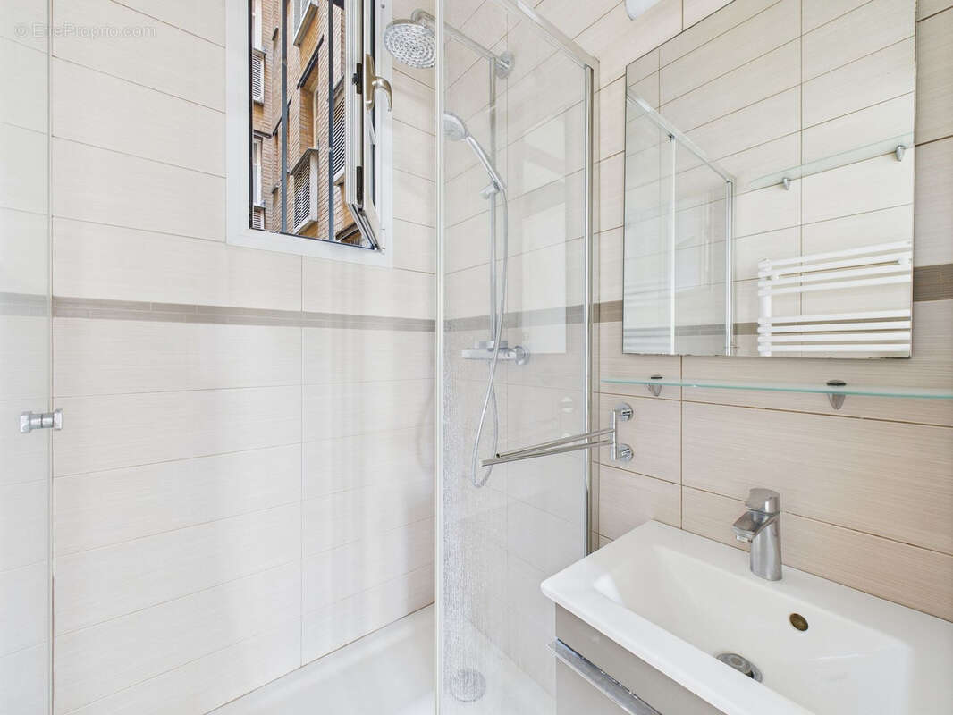 Appartement à PARIS-14E