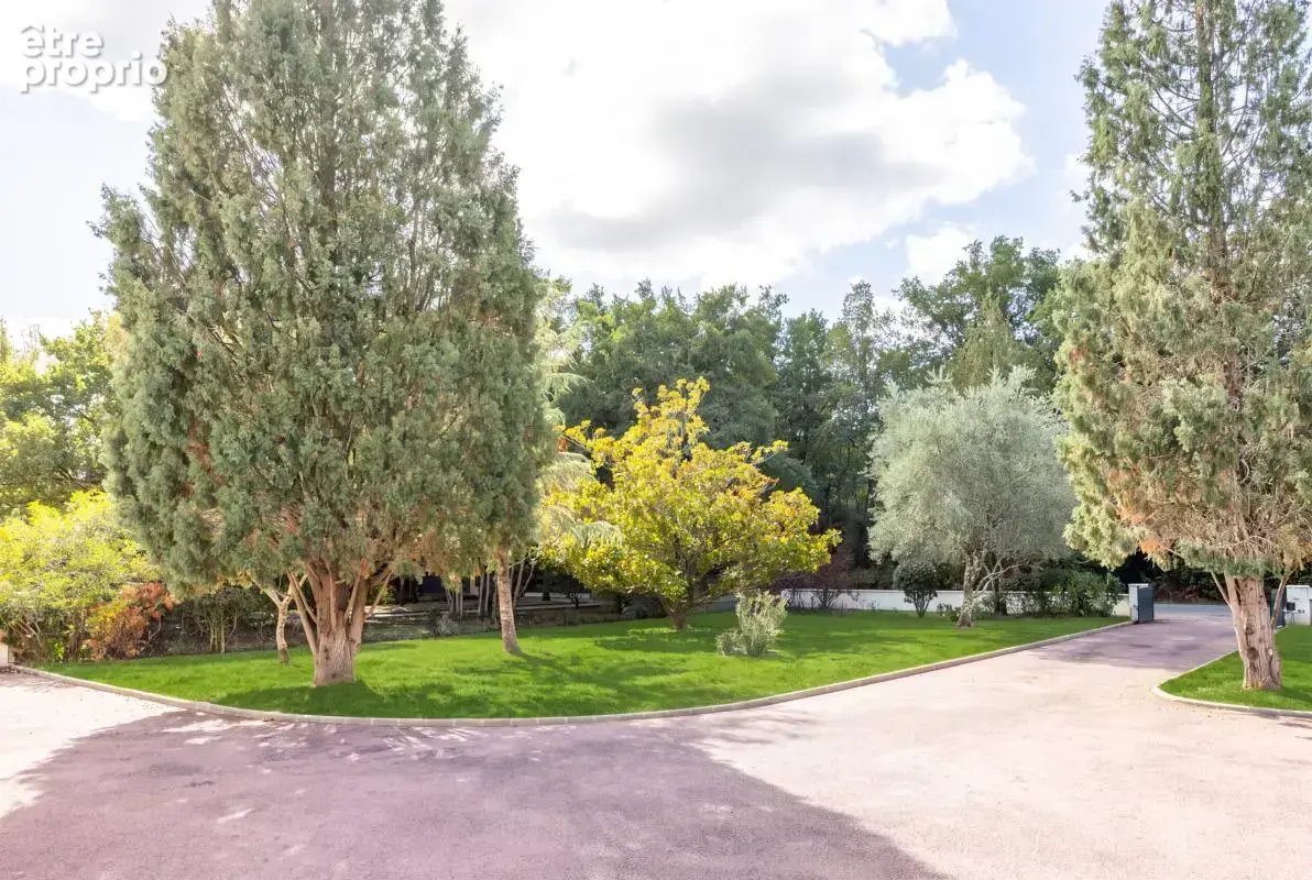 Propriété 250 m² avec piscine - photo 3