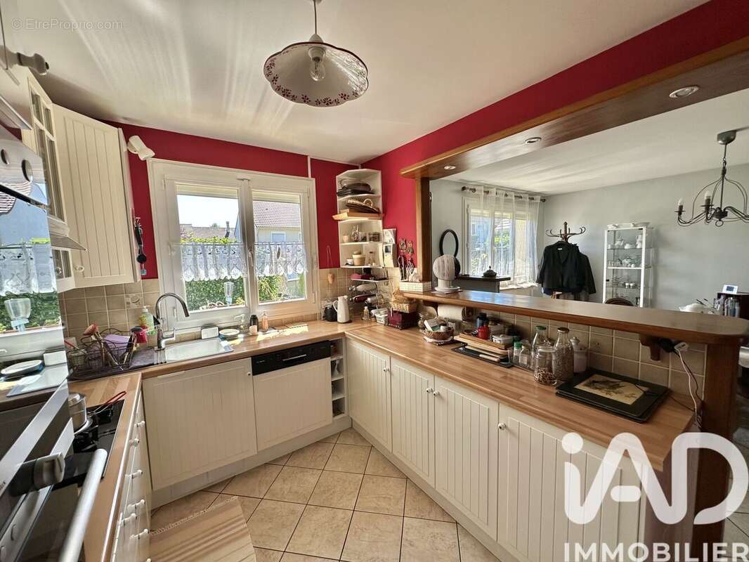 Maison 120 m² à Saint-Arnoult-En-Yvelines  - photo 7