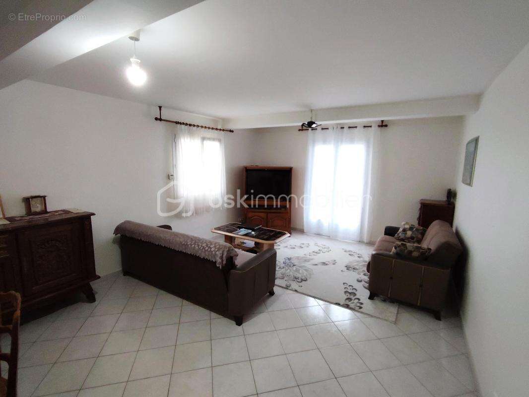 MAISON 8 pièces 186 m² - photo 5