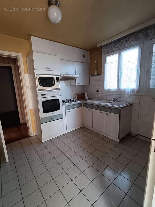 Maison à SAINT-PIERRE-SUR-DIVES