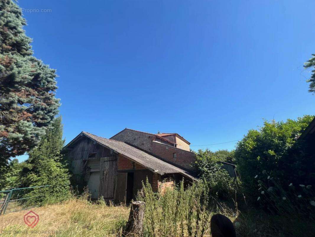 Maison à LEZAT-SUR-LEZE