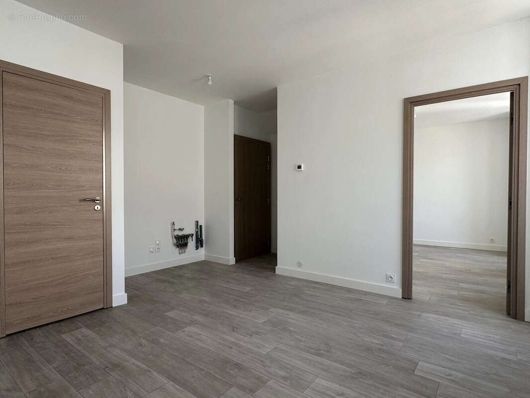 Appartement à SAINT-JEAN-D'ANGELY