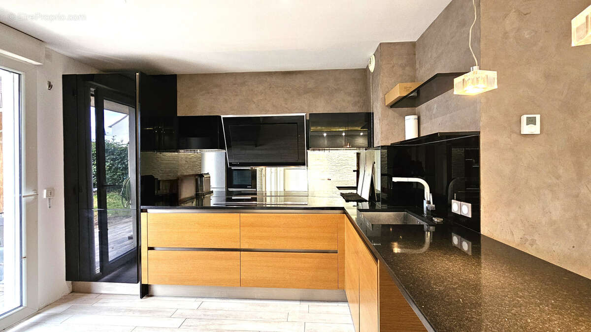 Appartement à SERGY