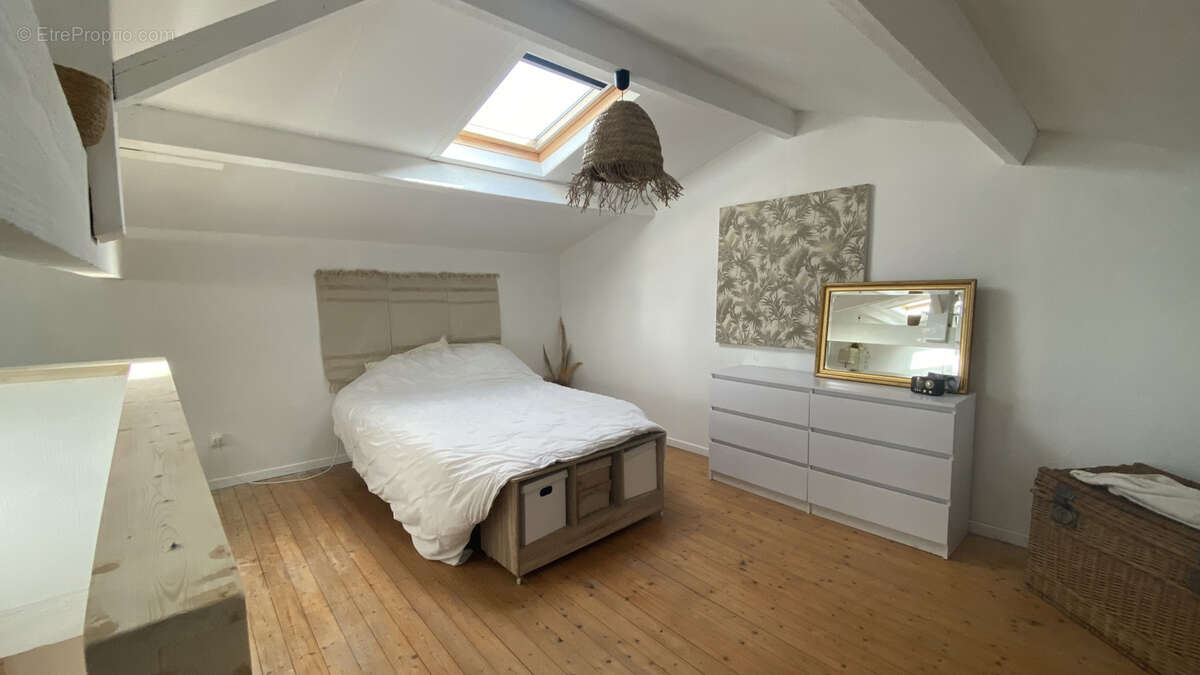 Maison à LALANDE-DE-POMEROL