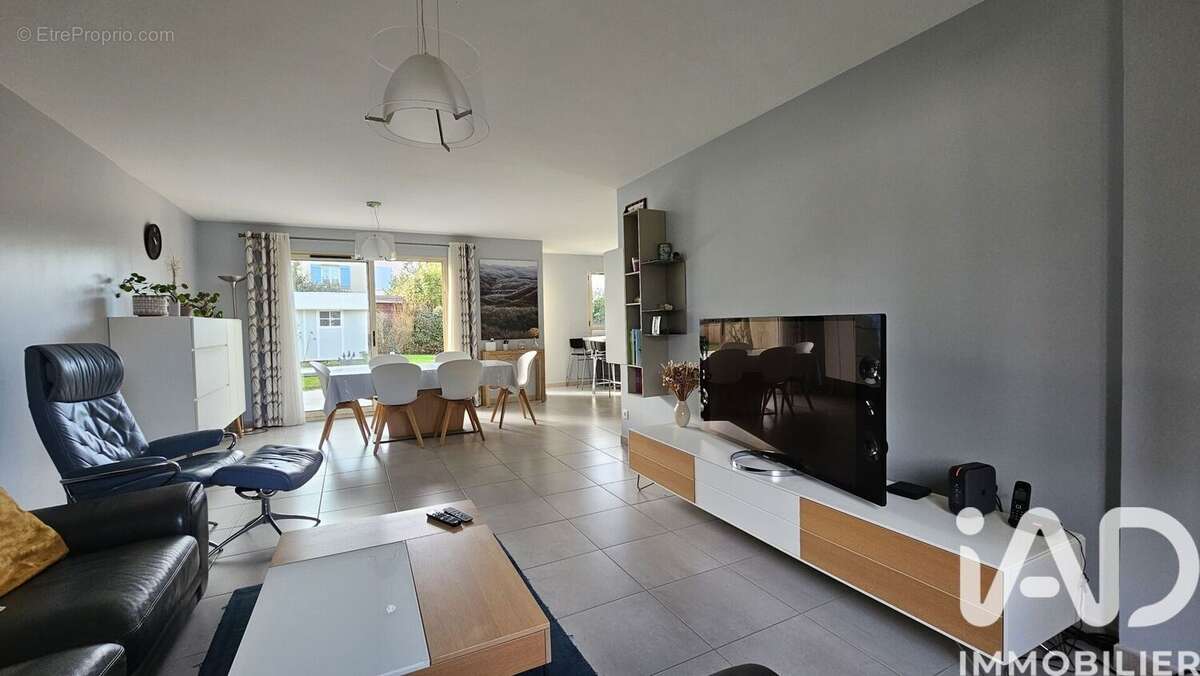 Maison 150 m² à Morainvilliers  - photo 7