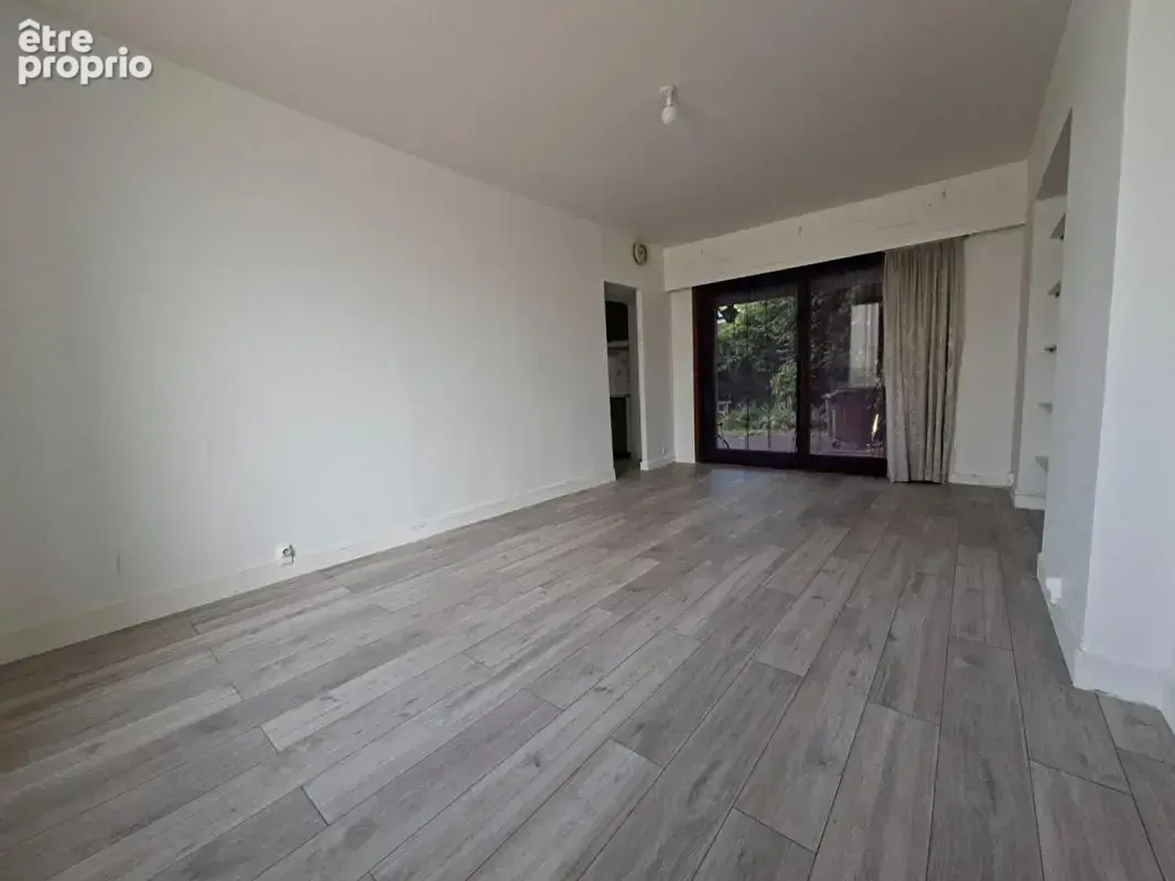 Appartement à HARDRICOURT
