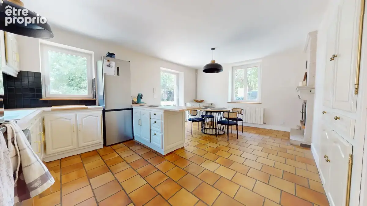 Valence en poitou - longere renovee - 3 chambres - grand garage - jardin - photo 9