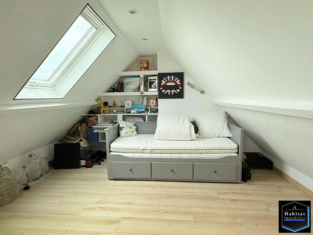 Maison à LE PLESSIS-BELLEVILLE