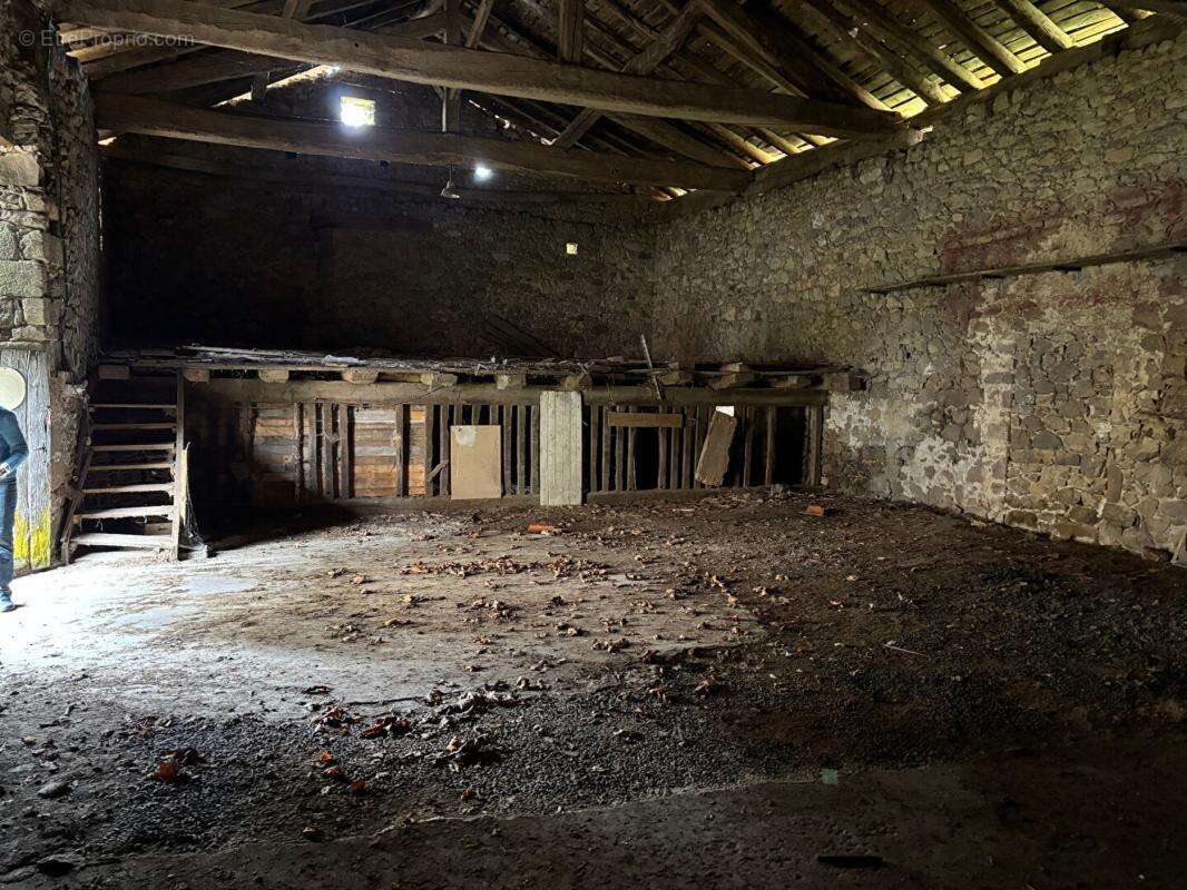 Maison à FLAVIGNAC