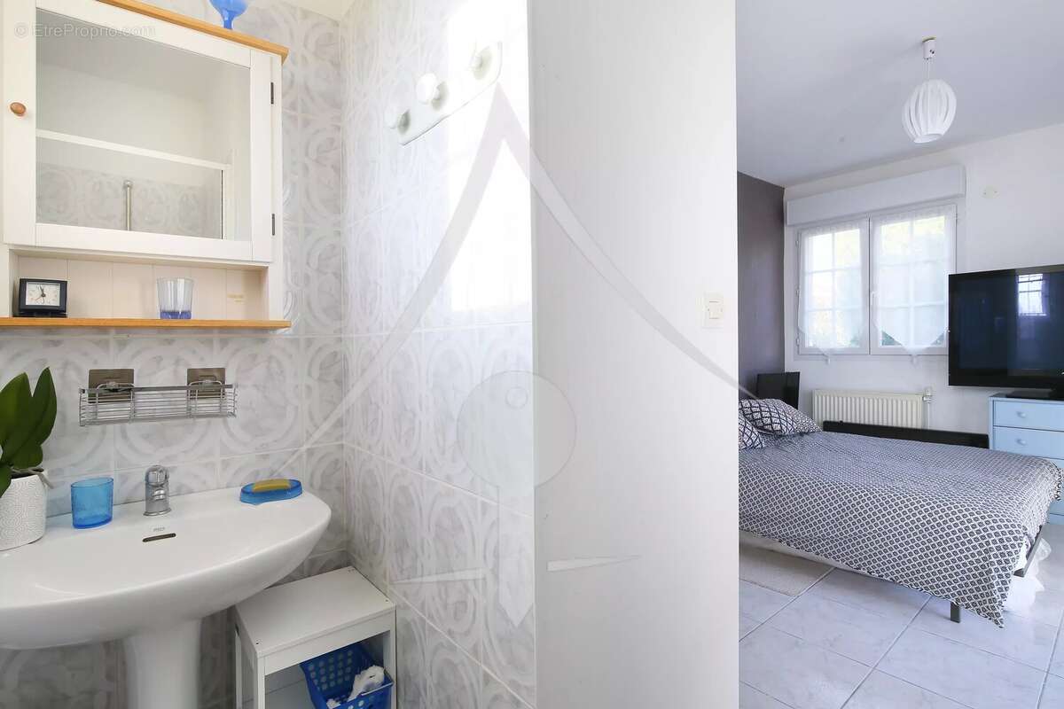 Maison à LAVERNOSE-LACASSE