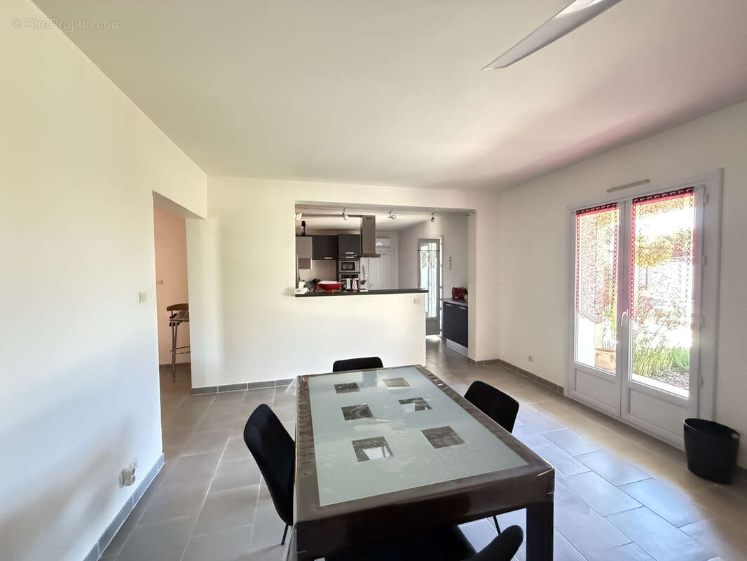 Maison à COLLORGUES