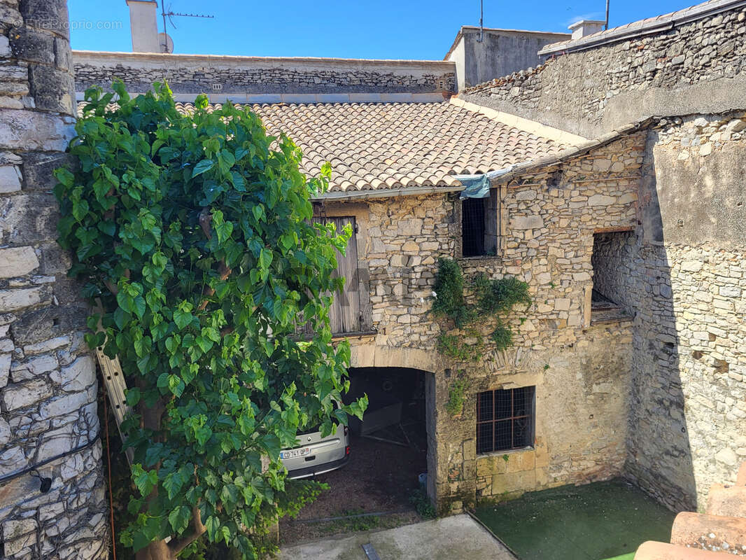 Maison à CLARENSAC
