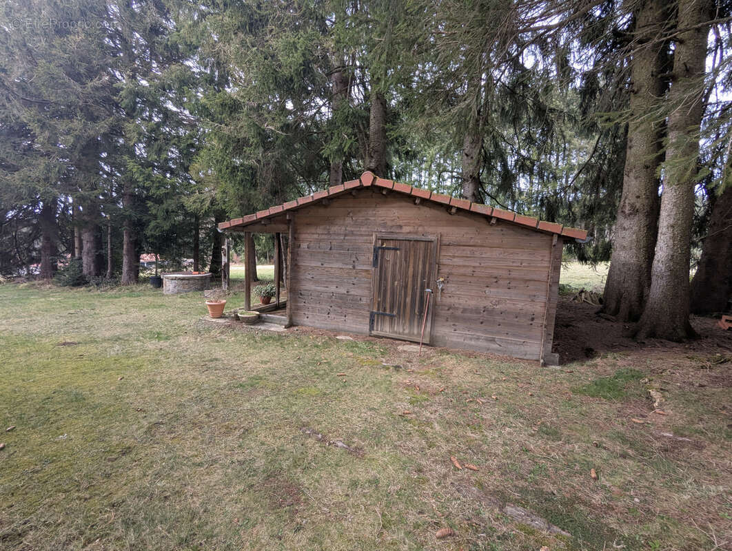 Maison à SAINT-VICTOR-MALESCOURS
