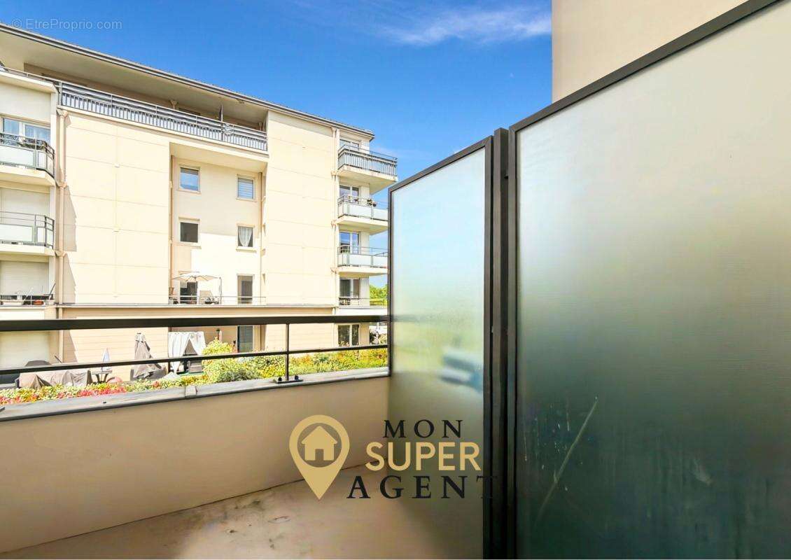 Appartement à DAMMARIE-LES-LYS