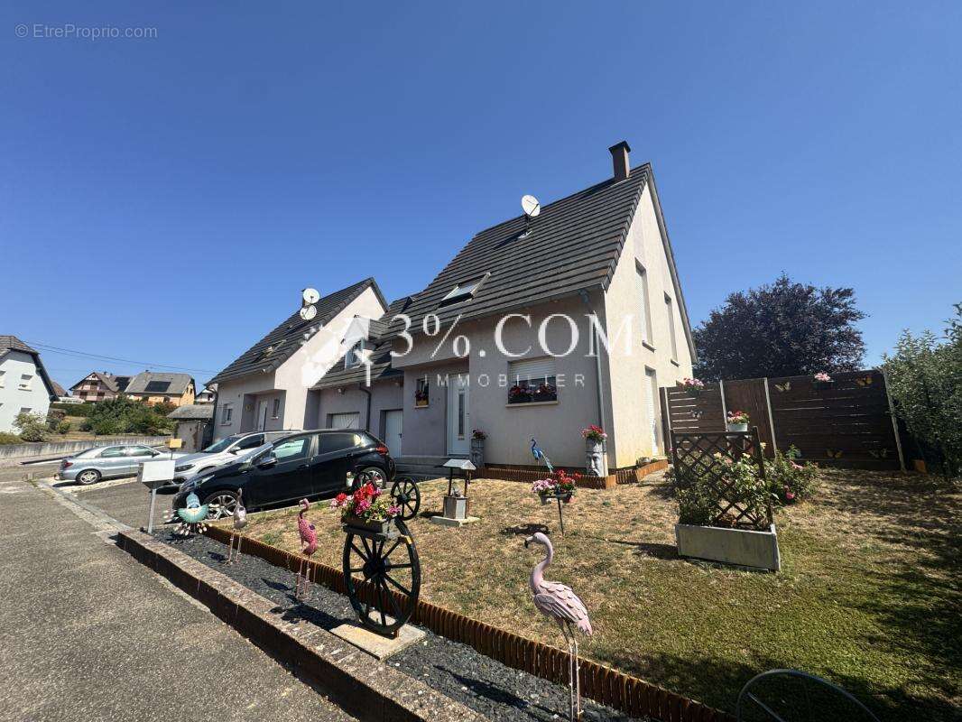 3%.COM Ensemble de  2 maisons mitoyennes de 4 pièces louées - photo 2