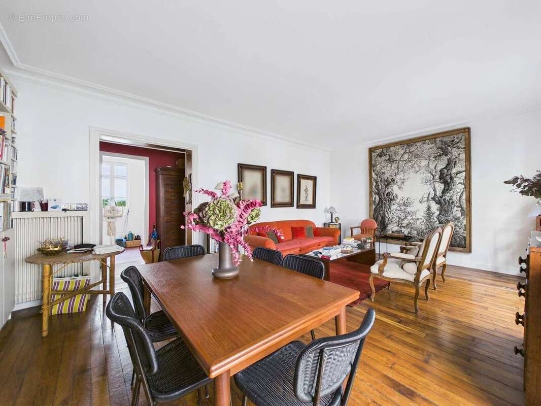 Appartement à PARIS-9E