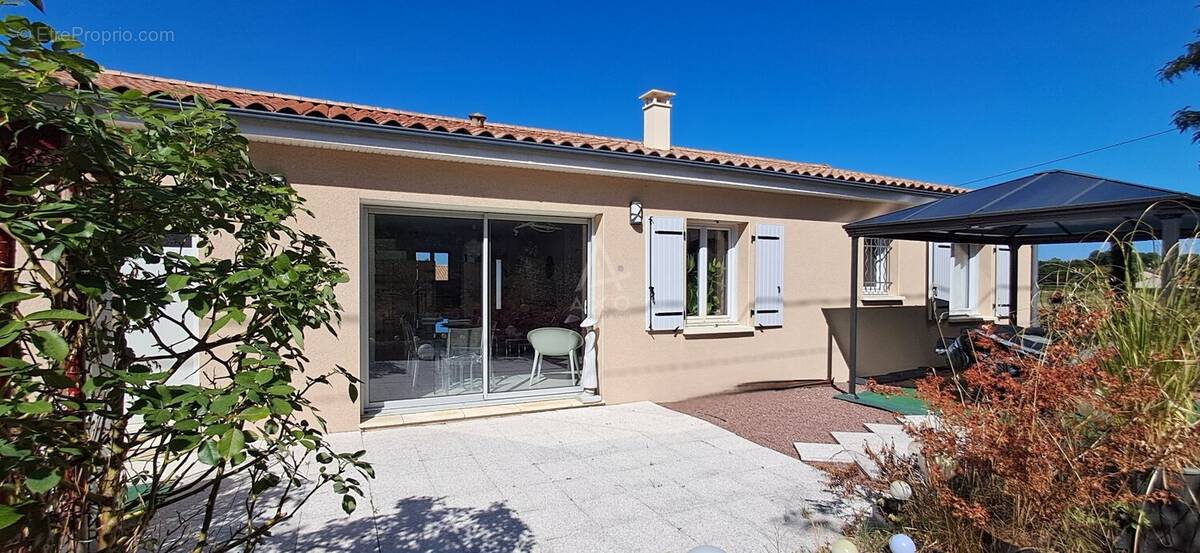 Maison à SAINT-PROJET-SAINT-CONSTANT