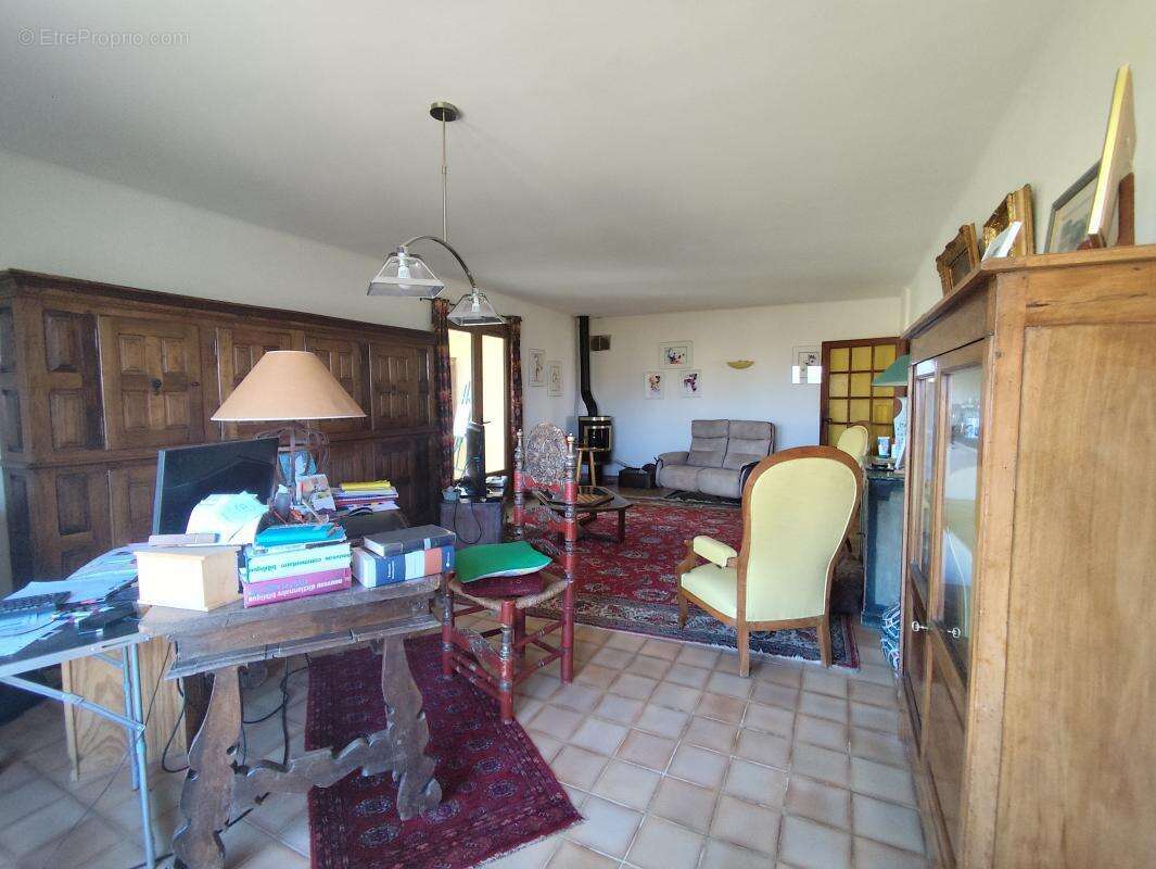 Maison à SAINT-HILAIRE-DE-BRETHMAS