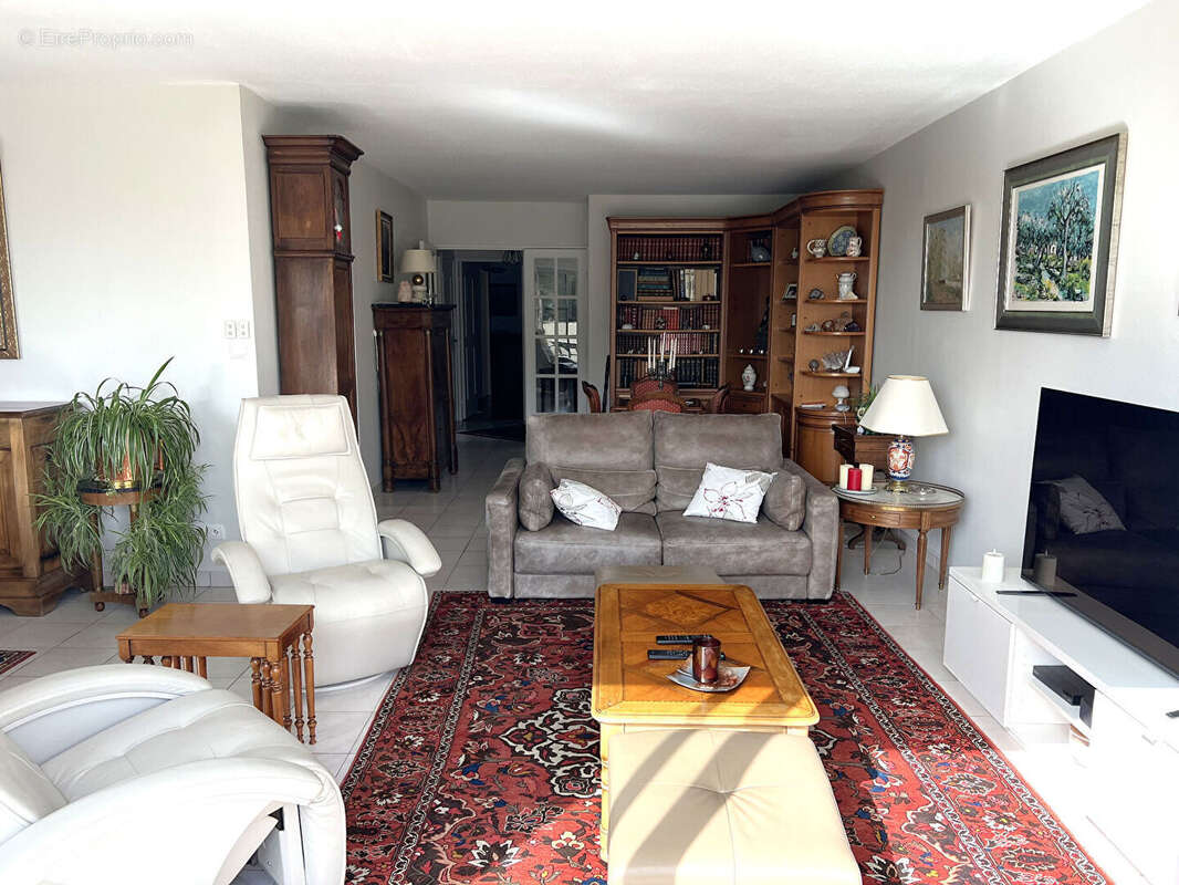 Appartement à VILLENEUVE-LES-AVIGNON