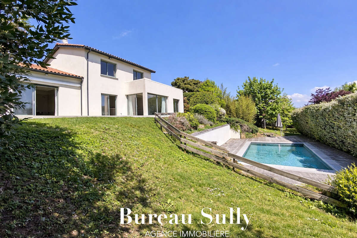 Maison à POLEYMIEUX-AU-MONT-D'OR