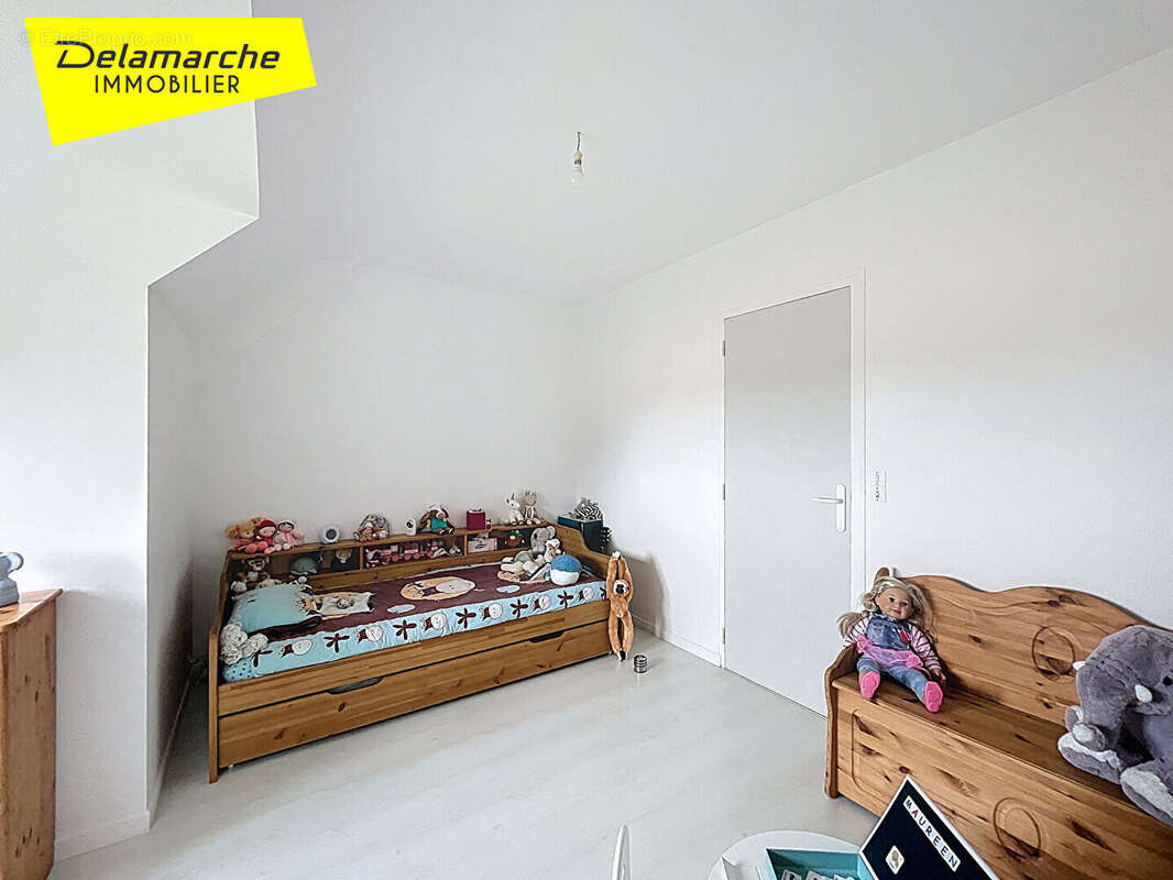 Maison à SAINT-HILAIRE-DU-HARCOUET