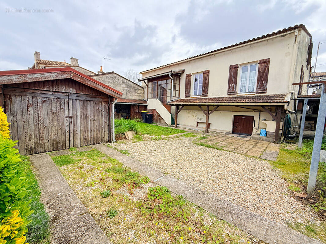 Maison à SAINT-LOUBES