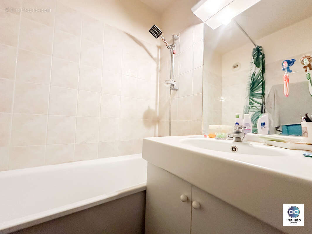 Appartement à SAINTE-GENEVIEVE-DES-BOIS