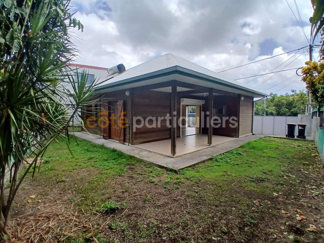 Maison T3+ A vendre sur LES ABYMES - photo 2