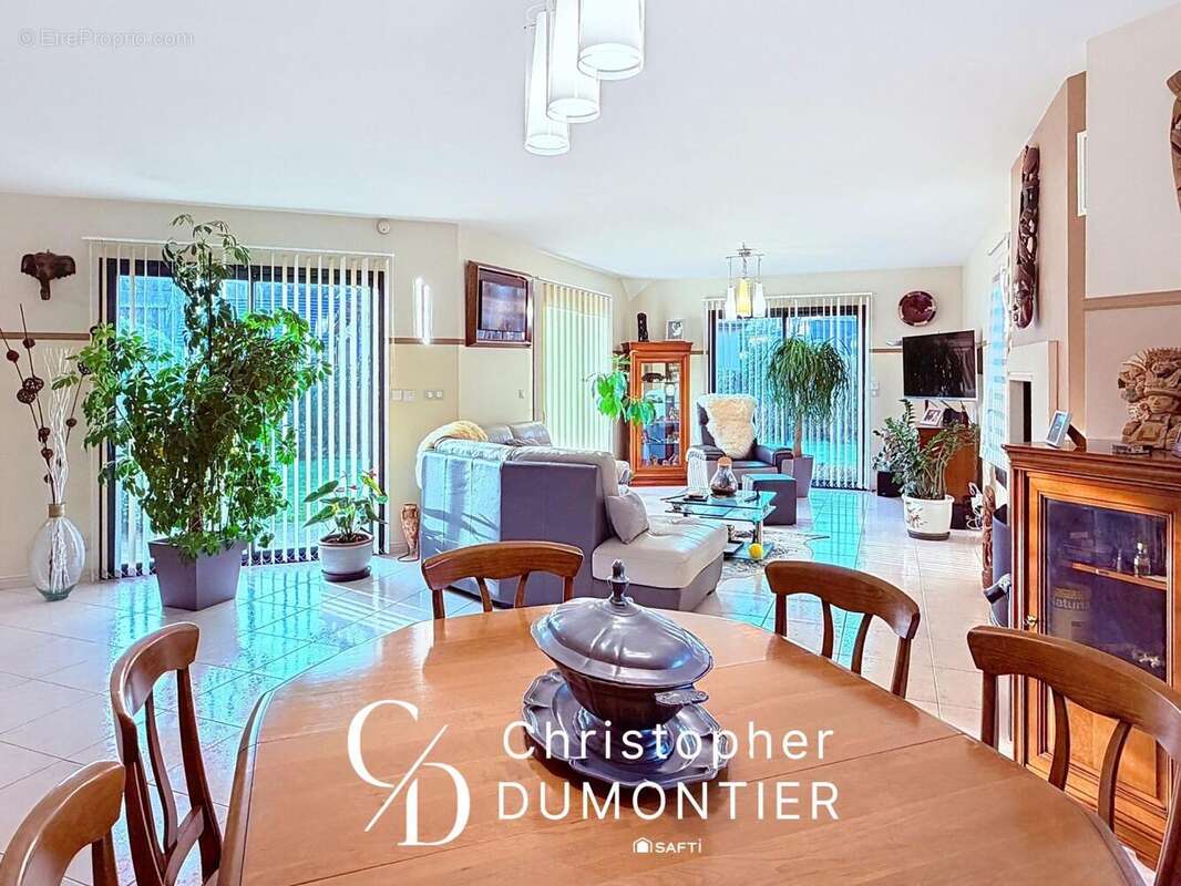 Photo 2 - Maison à MONT-SAINT-AIGNAN