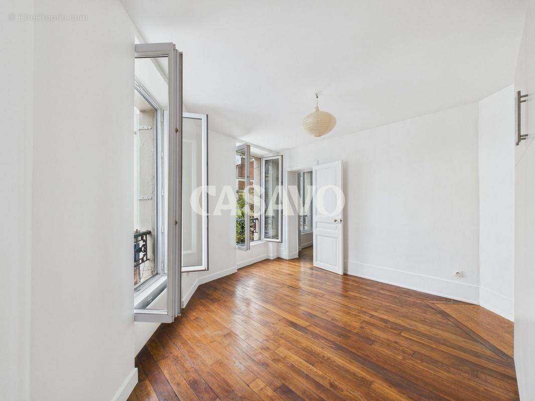 Appartement à CHARENTON-LE-PONT