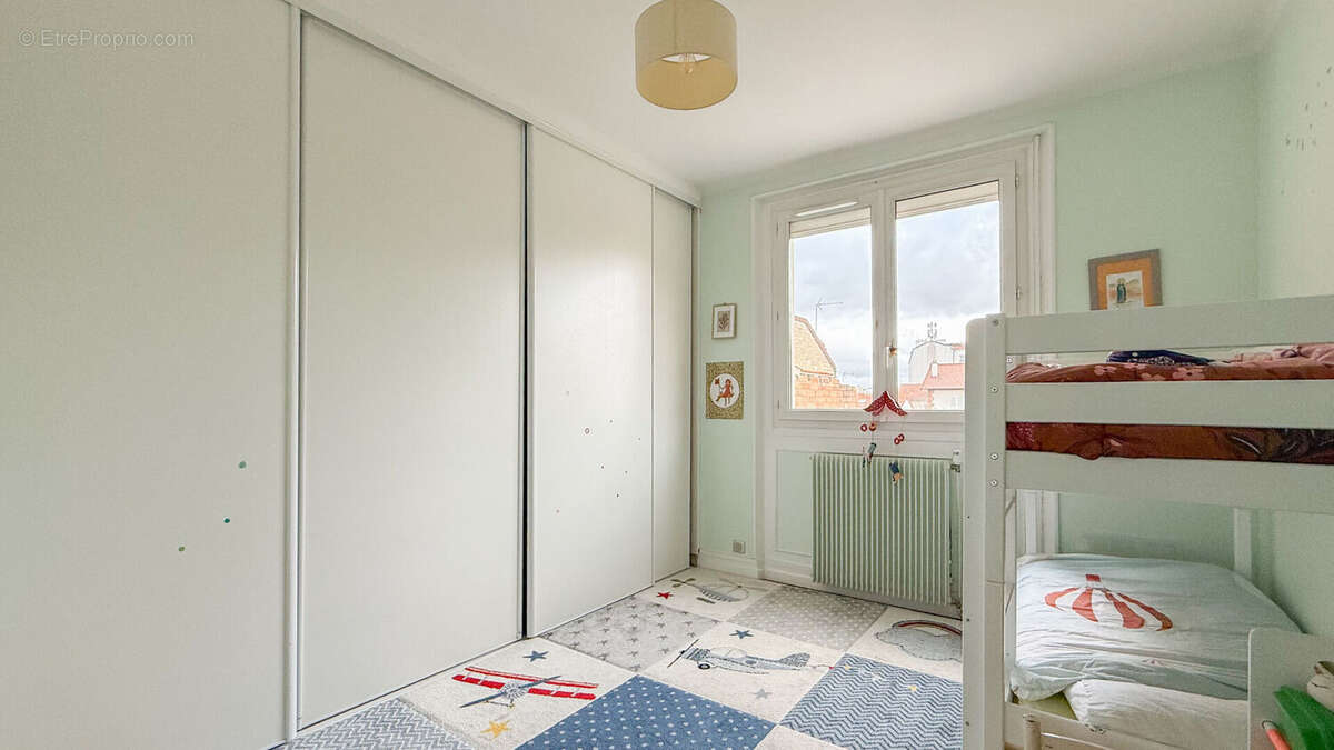 Appartement à NANTERRE