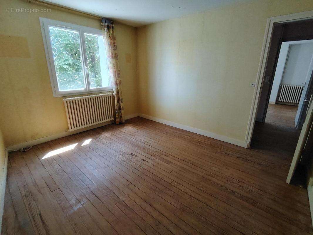 Picauville belle maison de bourg ideale ppied 5 ch - photo 11