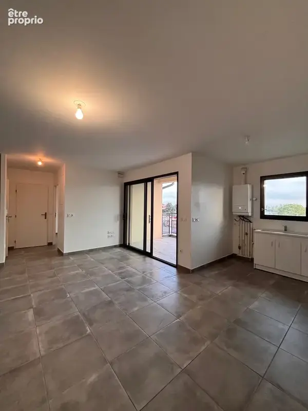 Appartement recent de type 2 + garage a tain l'hermitage - photo 2