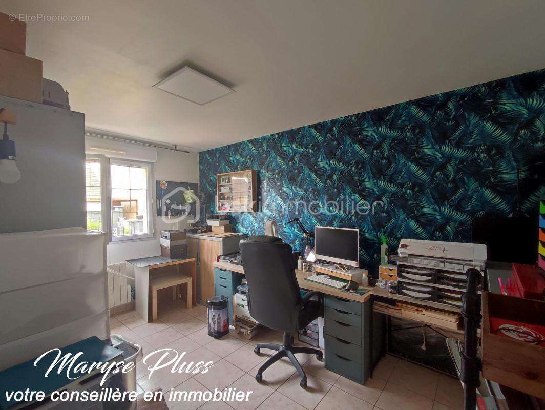 Maison à COURRIERES