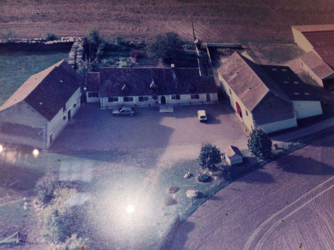 Maison à SAINTE-COLOMBE-DES-BOIS