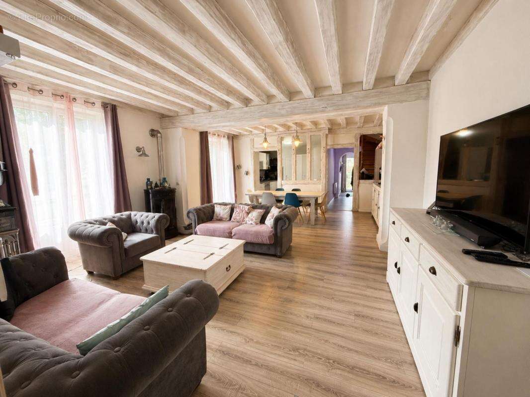 Maison à CHAUMES-EN-BRIE