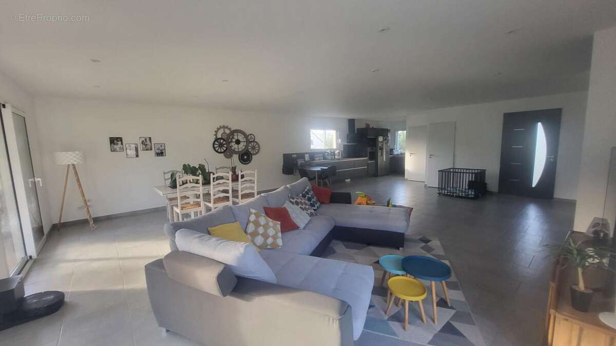 Maison Roussennac 5 pièce(s) 146 m2 - photo 3