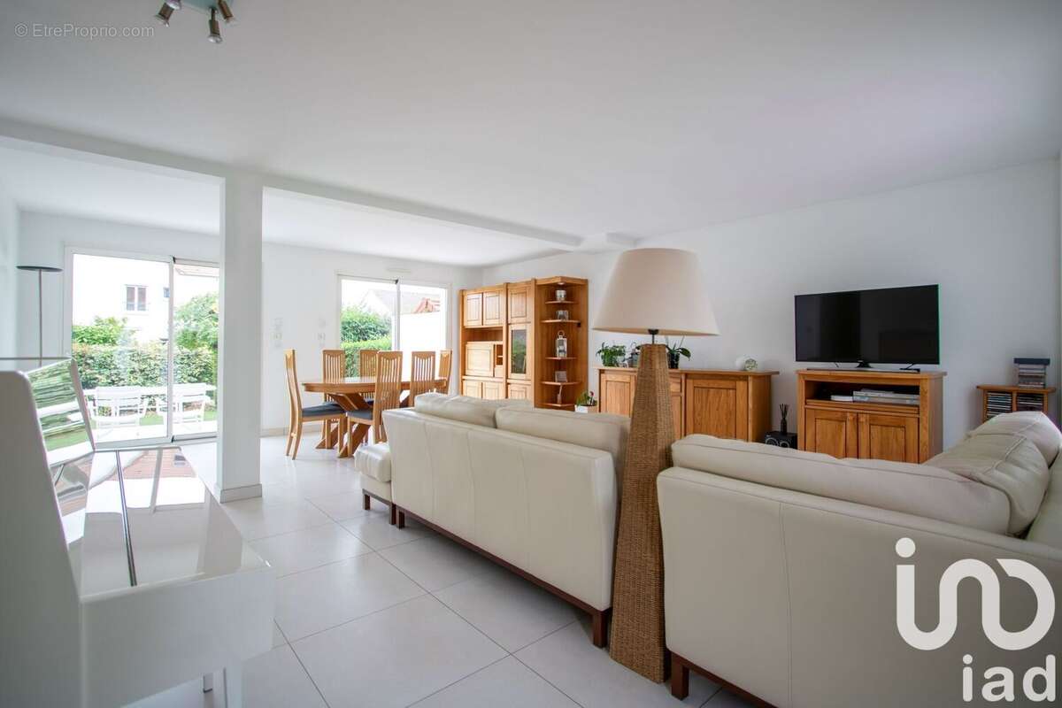 Photo 2 - Maison à JOUY-EN-JOSAS