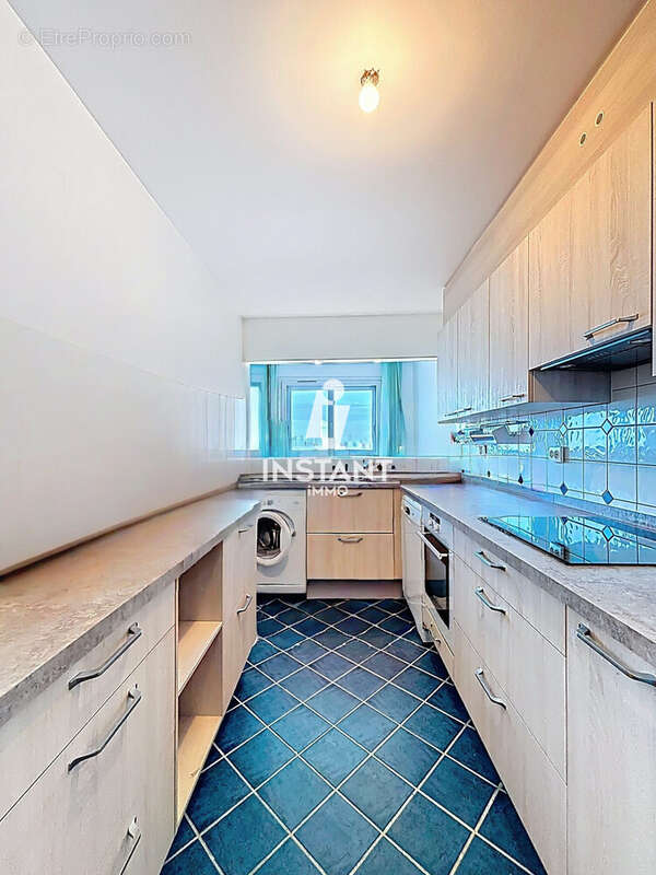 Appartement à CHARENTON-LE-PONT