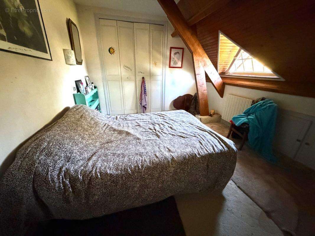  Maison familiale 6 chambres avec vie de plain-pied – Environnement calme – Proche plages du Débarquement – LIESVILLE SUR DOUVE  - photo 18