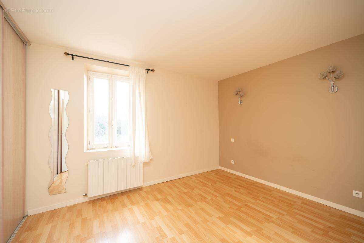 Maison à LABRUGUIERE