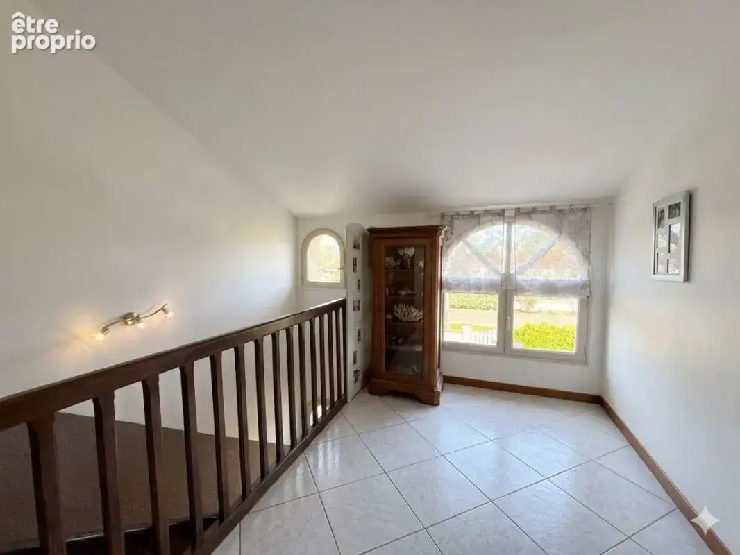  Plaisance : 178 m² à rénover ! 5 chambres, garage XXL, piscine & cheminée — Vos clés dès cet automne pour lancer votre projet ! - photo 5