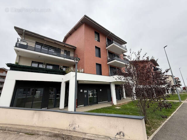 Commerce à CESSY