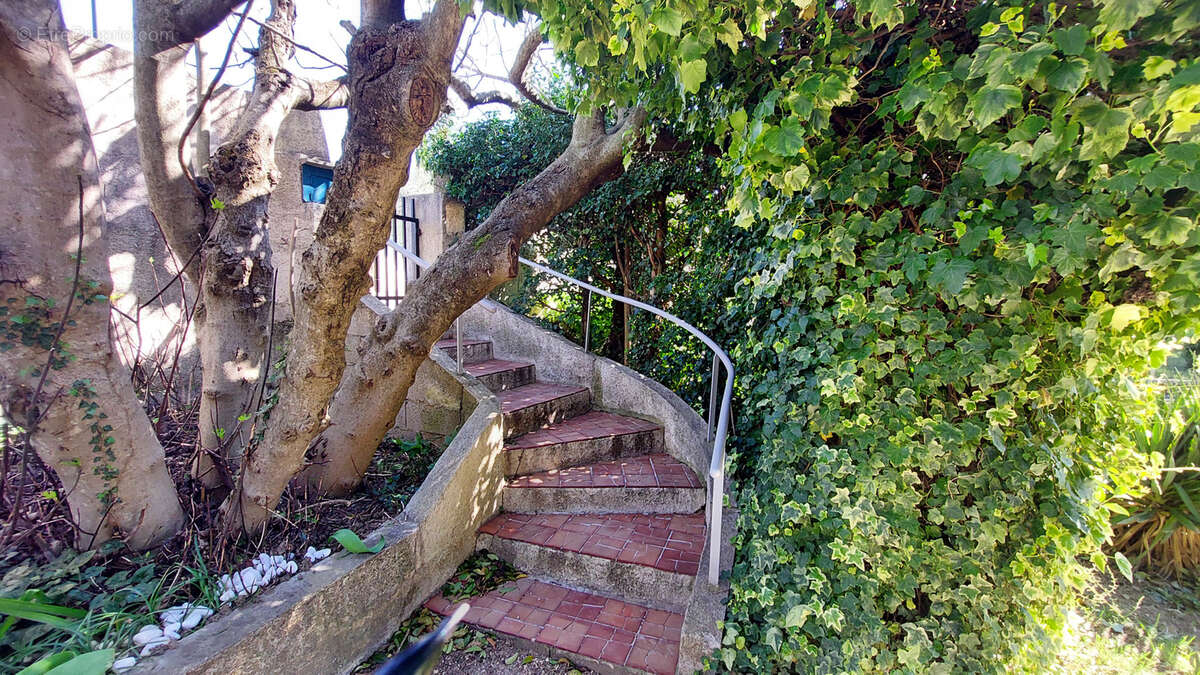 Maison à BOURG-SAINT-ANDEOL