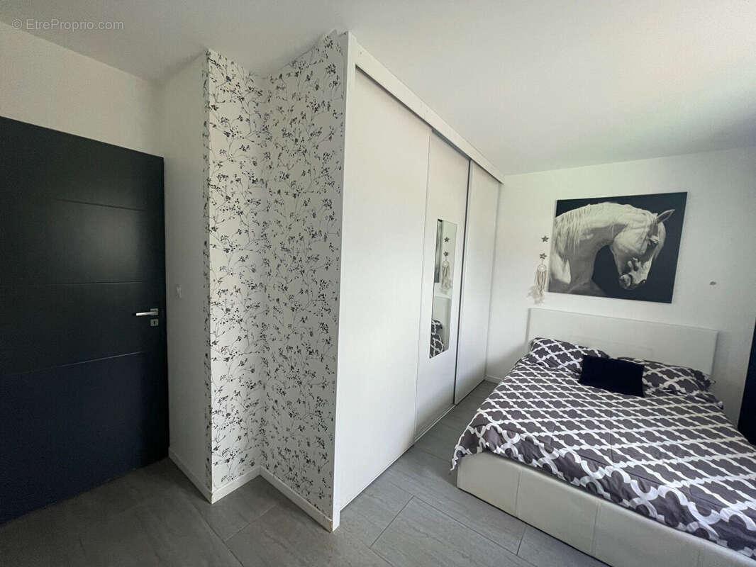 Maison à REVENTIN-VAUGRIS